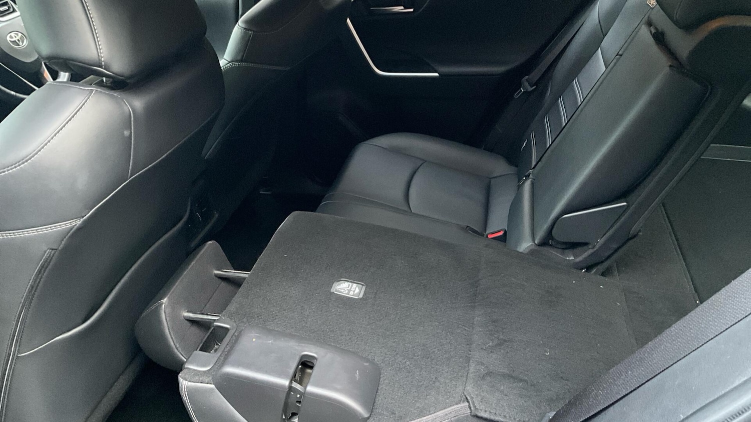 Used Toyota RAV4 2020 for sale - 76689824: Photo 40