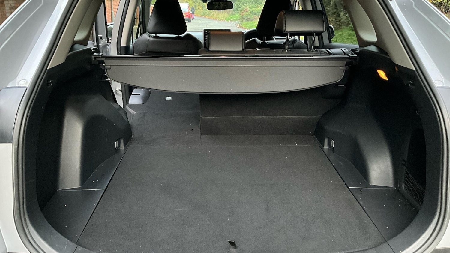 Used Toyota RAV4 2020 for sale - 76689824: Photo 41