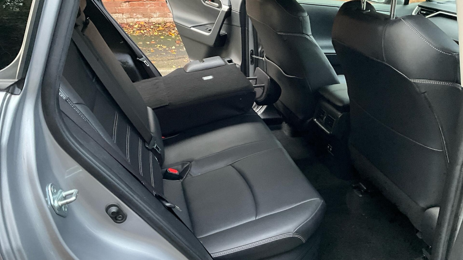 Used Toyota RAV4 2020 for sale - 76689824: Photo 42