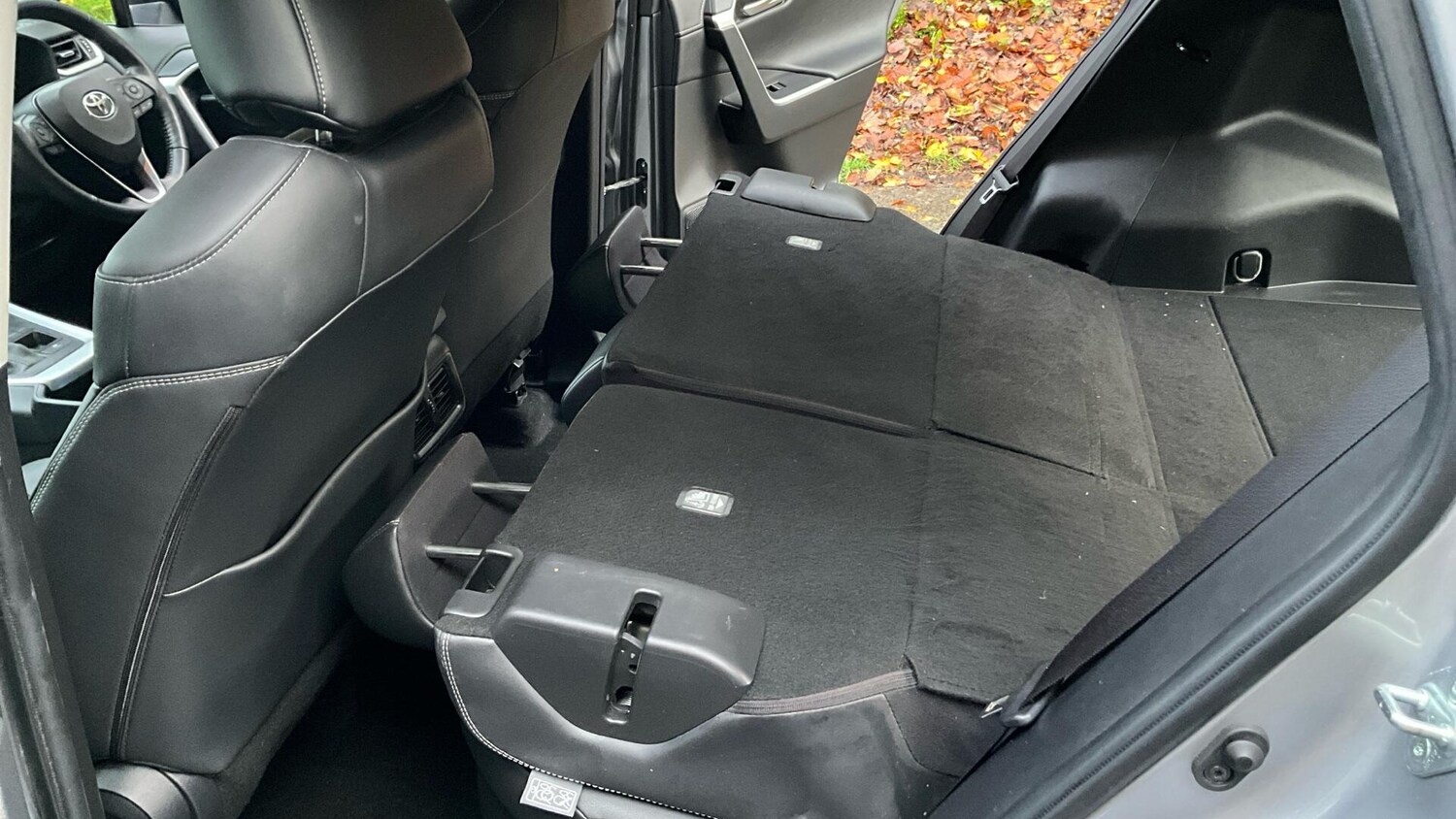 Used Toyota RAV4 2020 for sale - 76689824: Photo 45