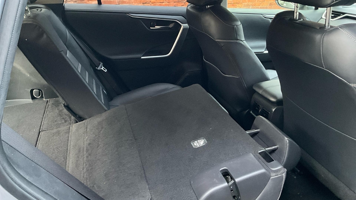 Used Toyota RAV4 2020 for sale - 76689824: Photo 48