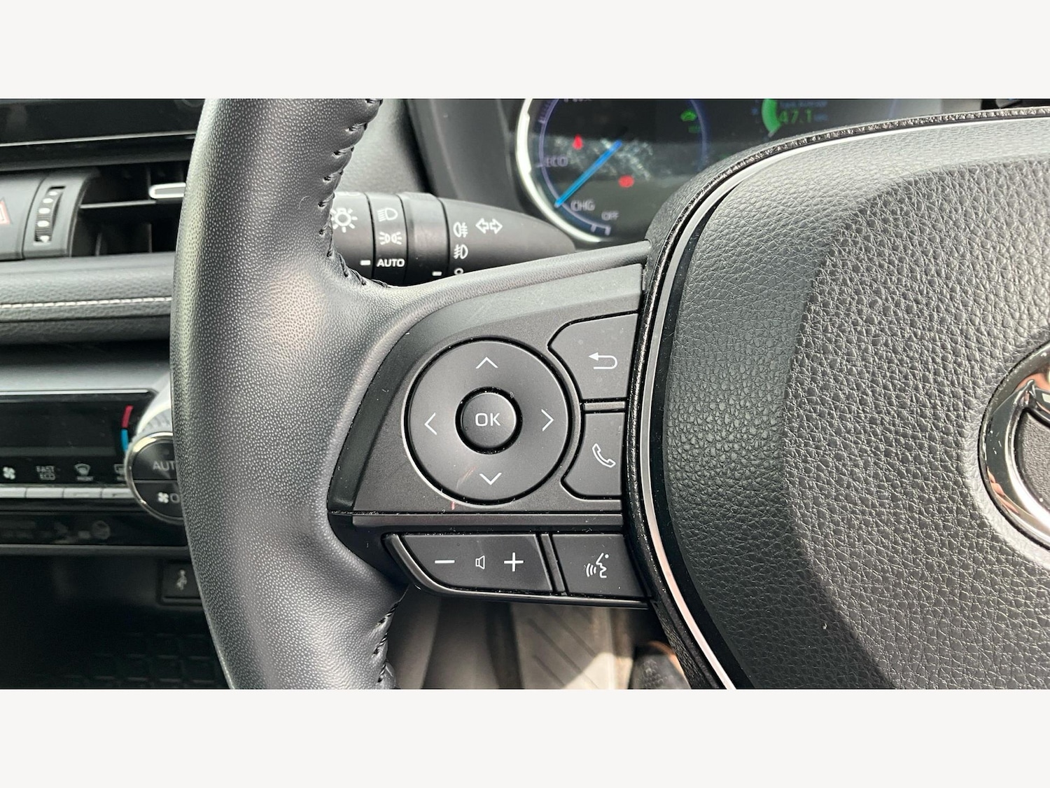 Used Toyota RAV4 2020 for sale - 76942709: Photo 27