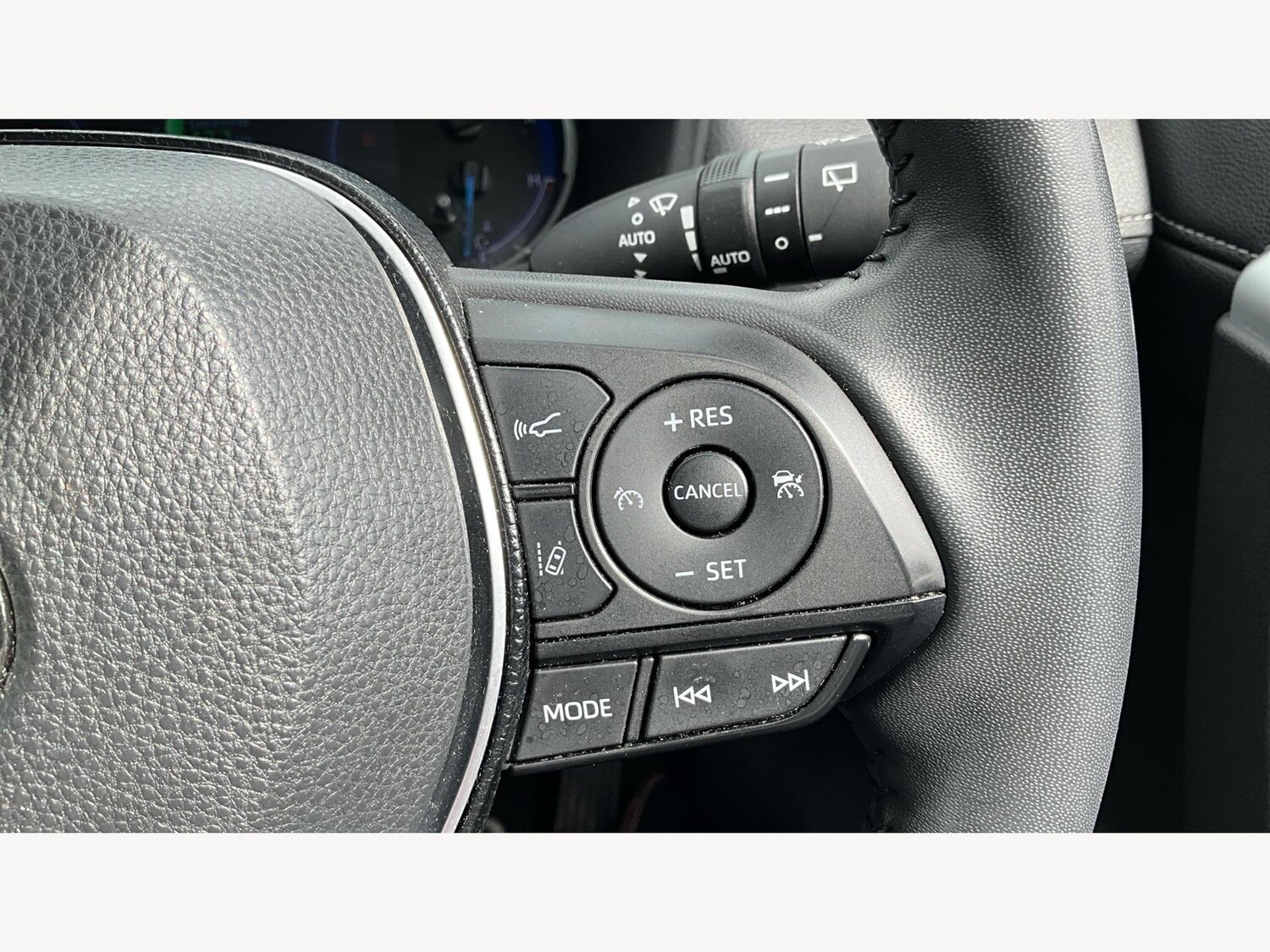 Used Toyota RAV4 2020 for sale - 76942709: Photo 28