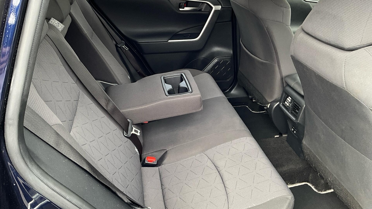 Used Toyota RAV4 2020 for sale - 76942709: Photo 34