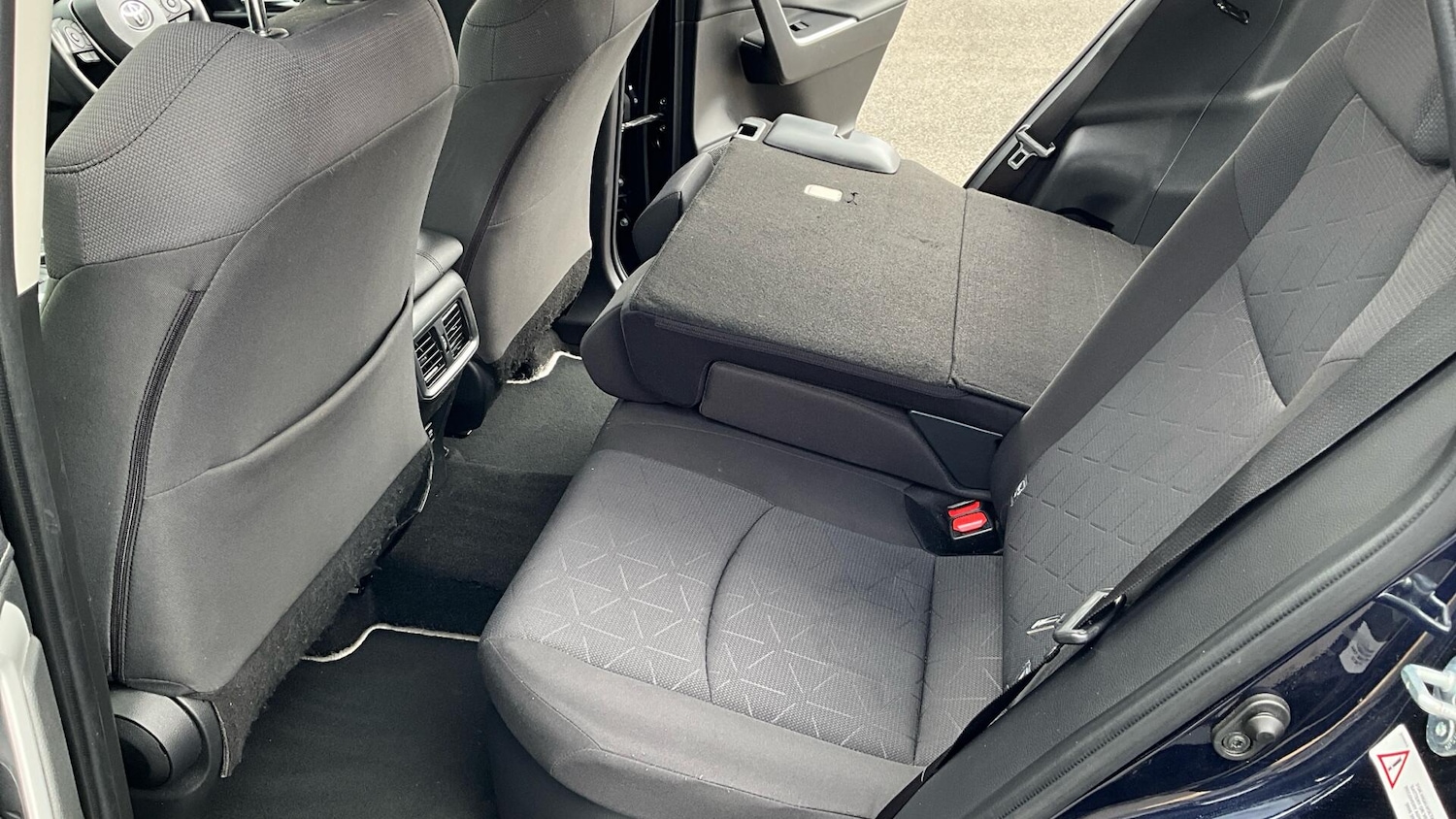 Used Toyota RAV4 2020 for sale - 76942709: Photo 38