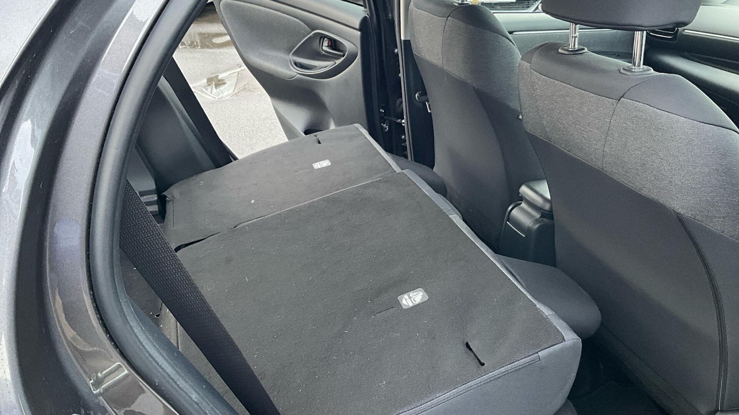 Used Toyota Yaris 2021 for sale - 77612560: Photo 35