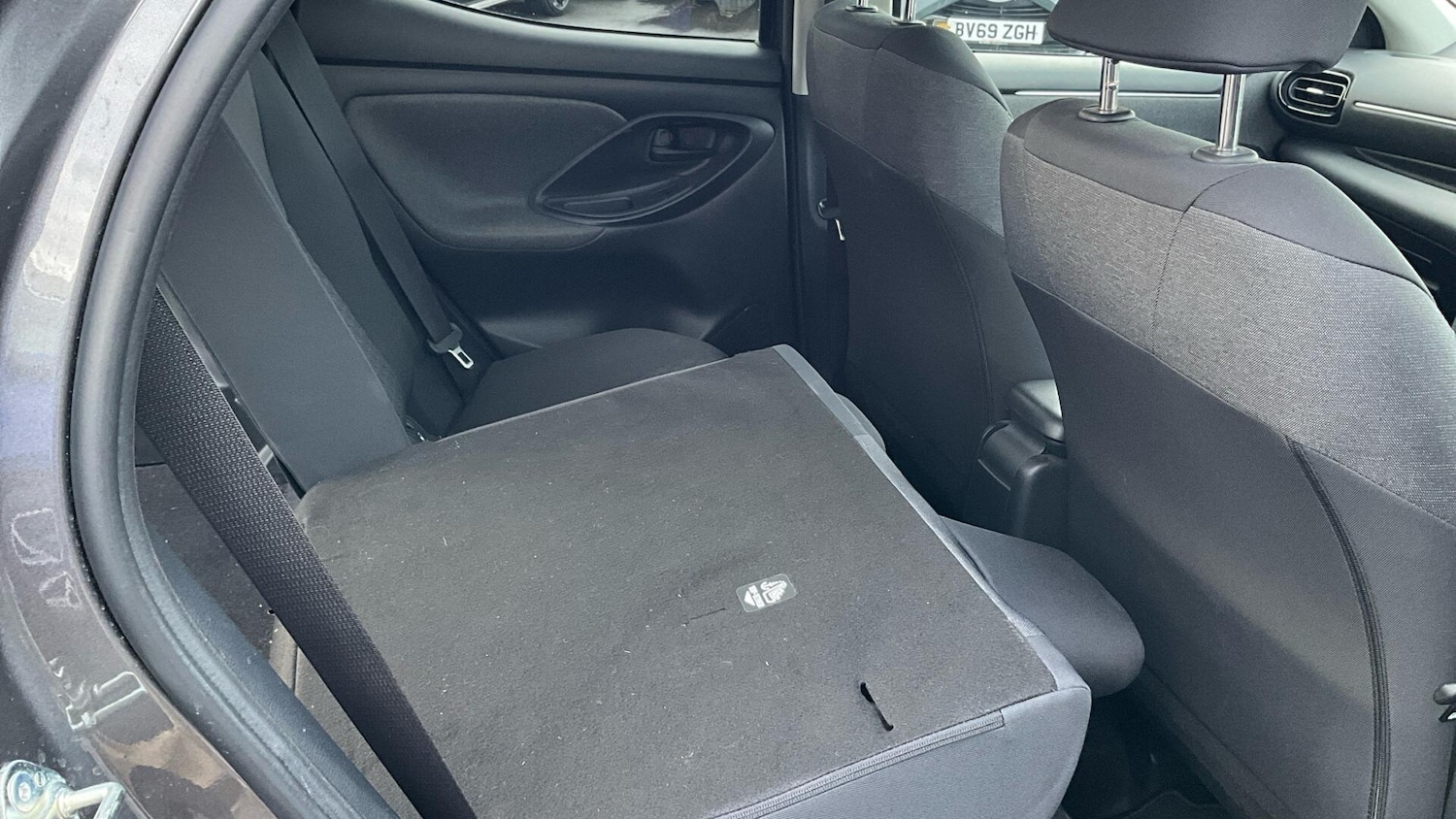 Used Toyota Yaris 2021 for sale - 77612560: Photo 40