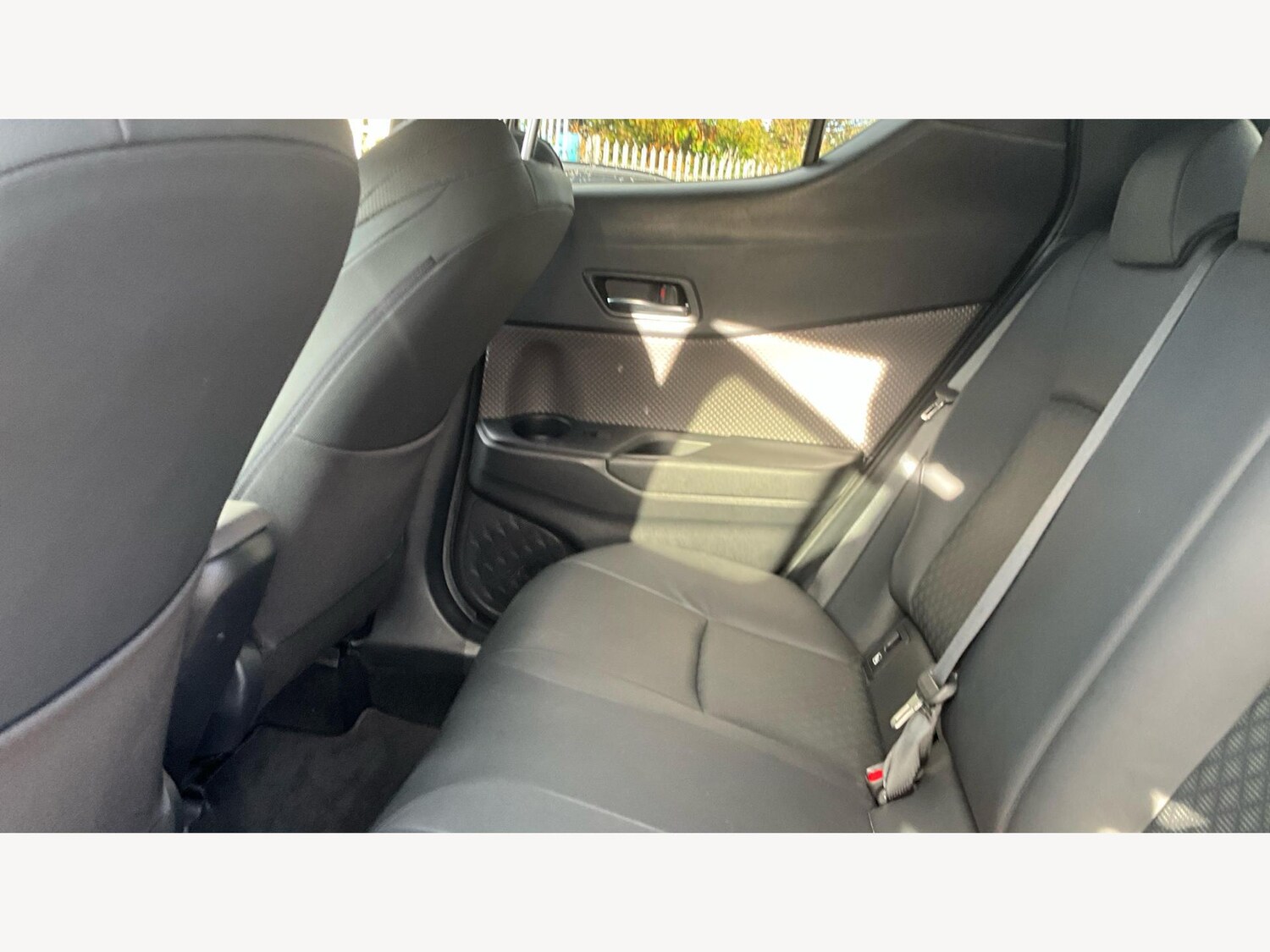 Used Toyota C-HR 2023 for sale - 76996563: Photo 15