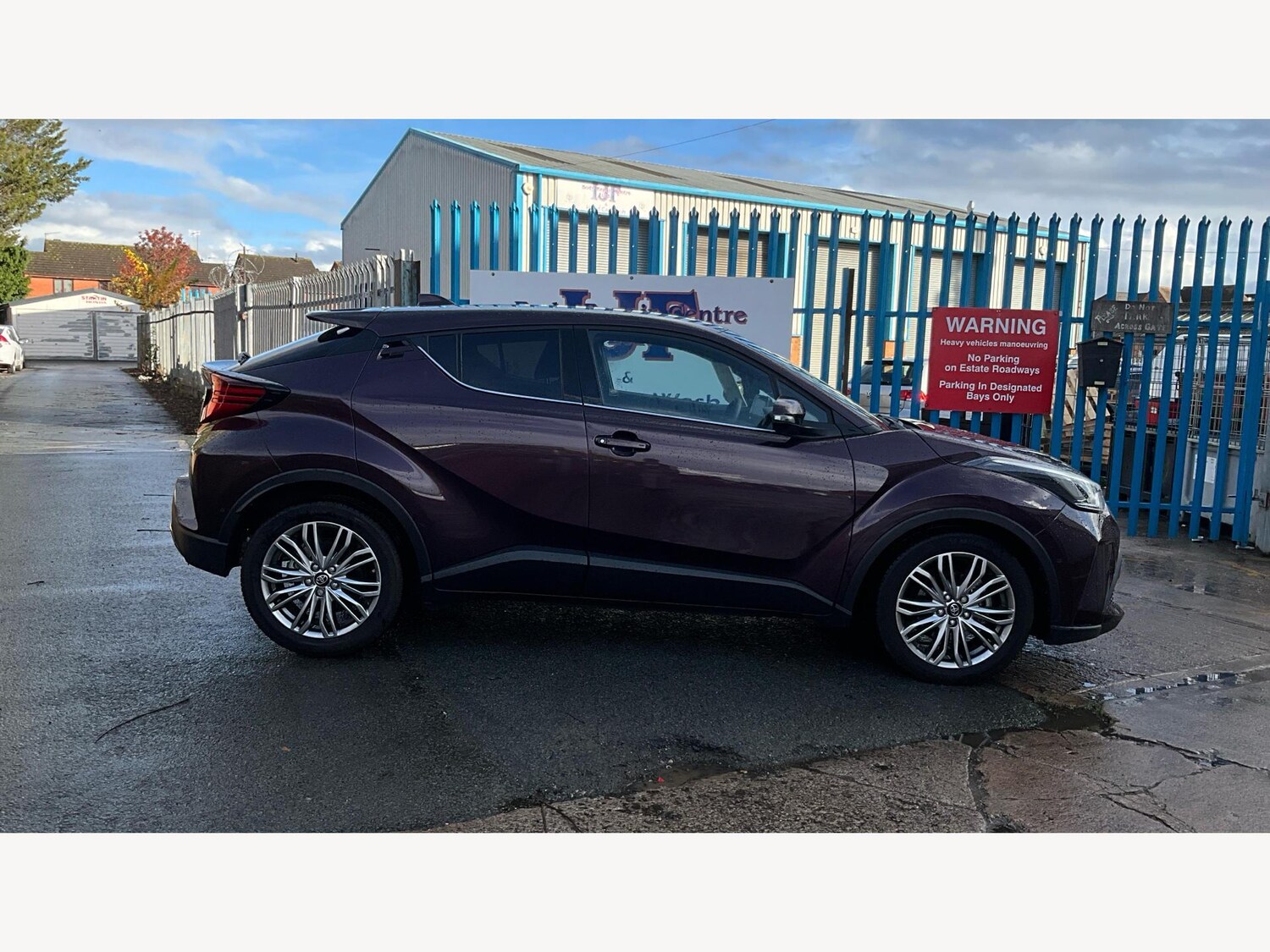 Used Toyota C-HR 2023 for sale - 76996563: Photo 18