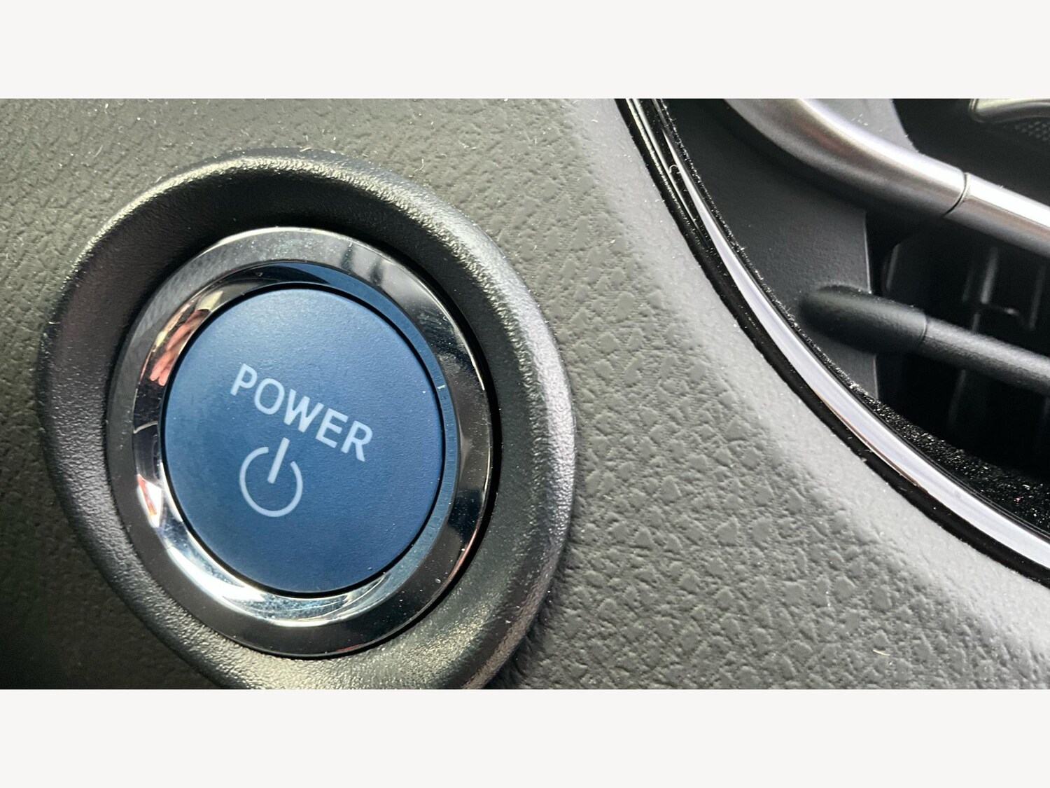 Used Toyota C-HR 2023 for sale - 76996563: Photo 24