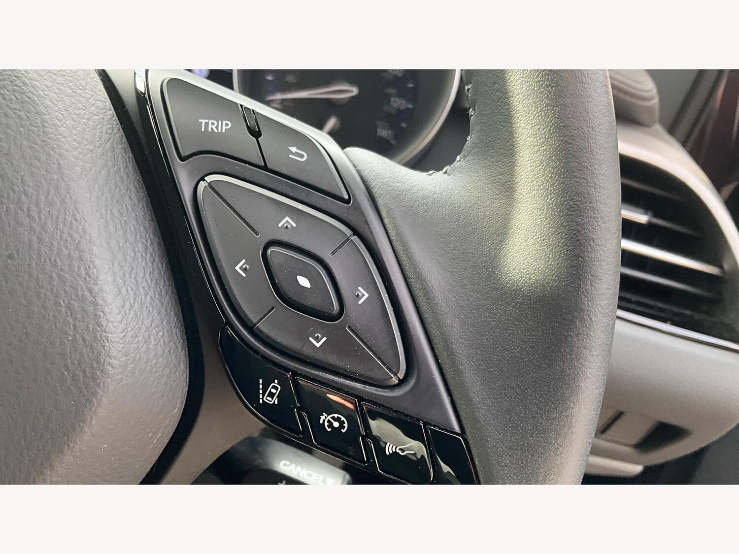 Used Toyota C-HR 2023 for sale - 76996563: Photo 25