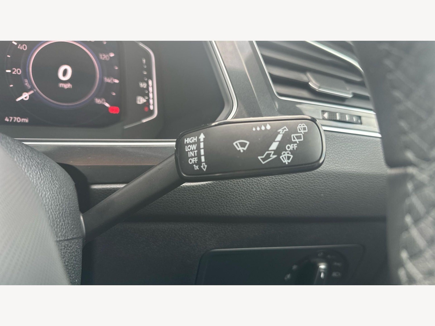 Used Volkswagen Tiguan 2023 for sale - 77671234: Photo 26