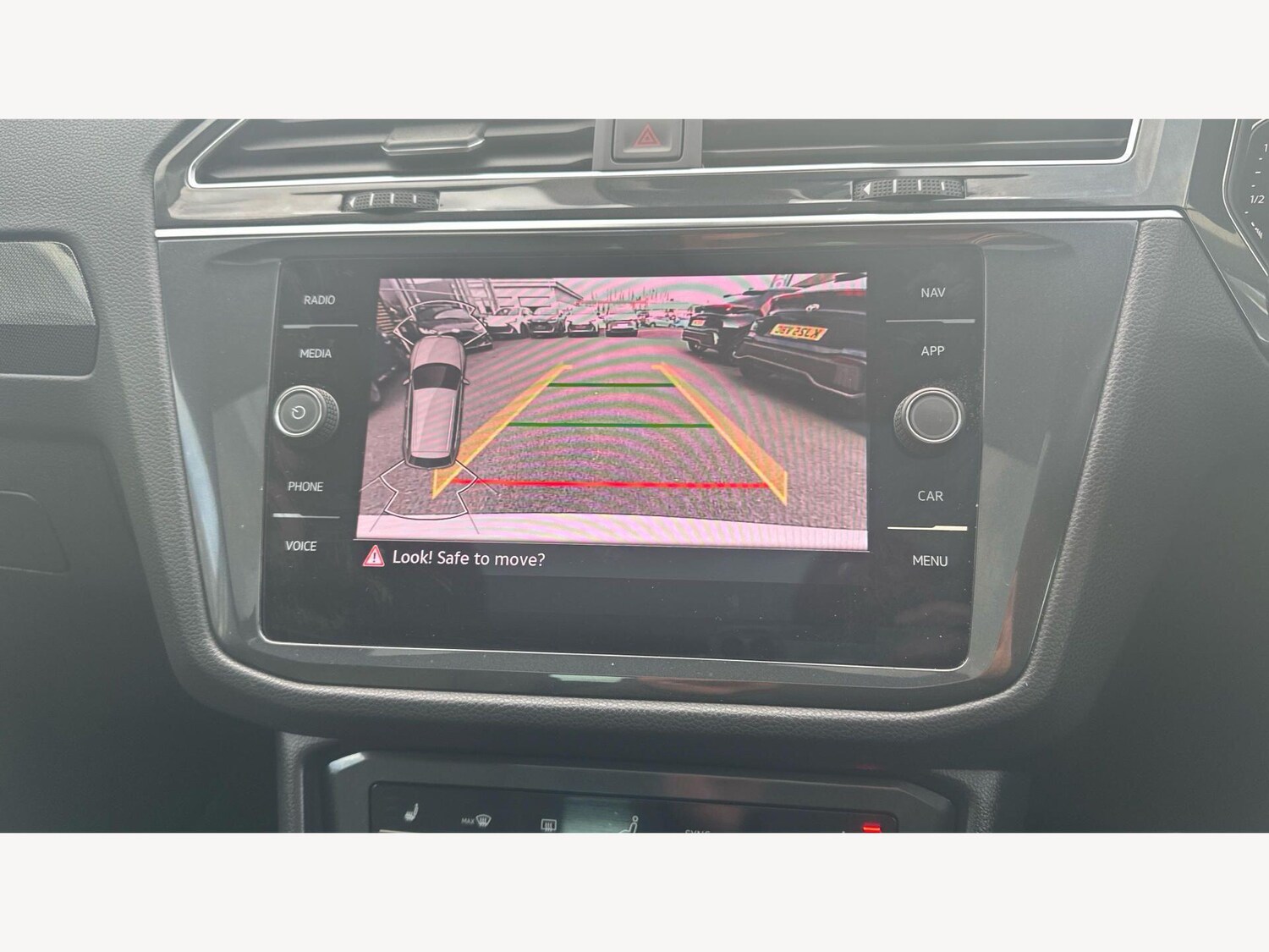 Used Volkswagen Tiguan 2023 for sale - 77671234: Photo 28