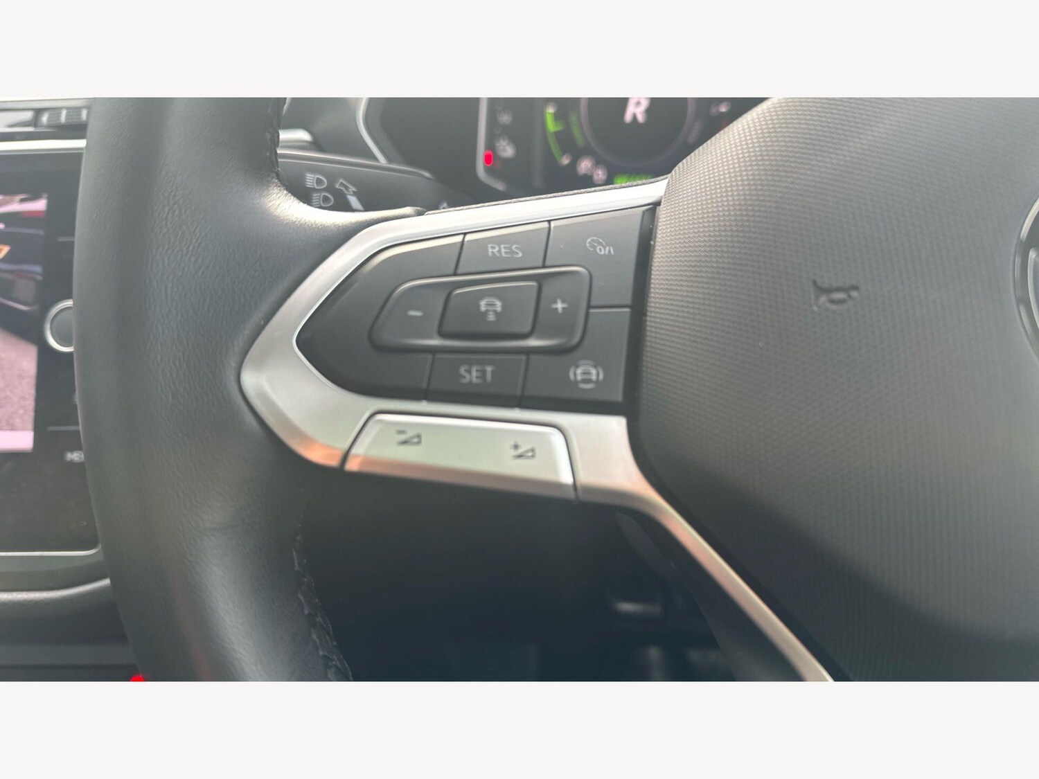 Used Volkswagen Tiguan 2023 for sale - 77671234: Photo 30