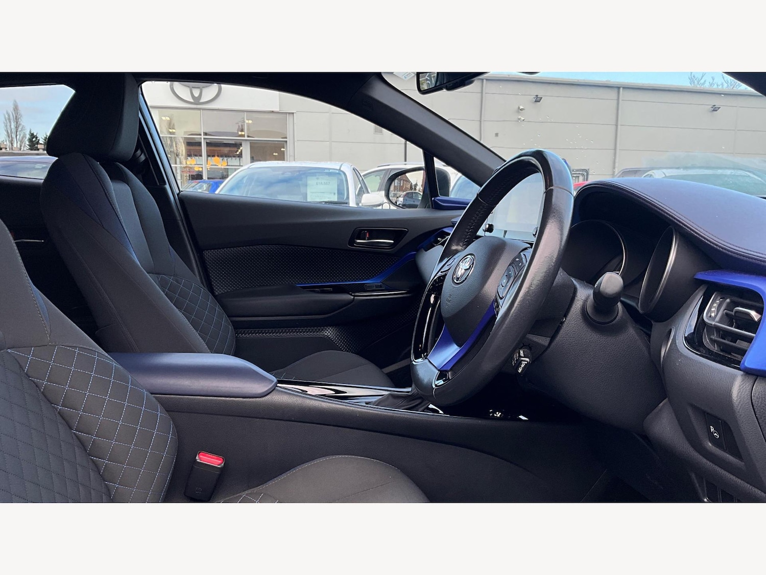 Used Toyota C-HR for sale - 77425380: Photo 13