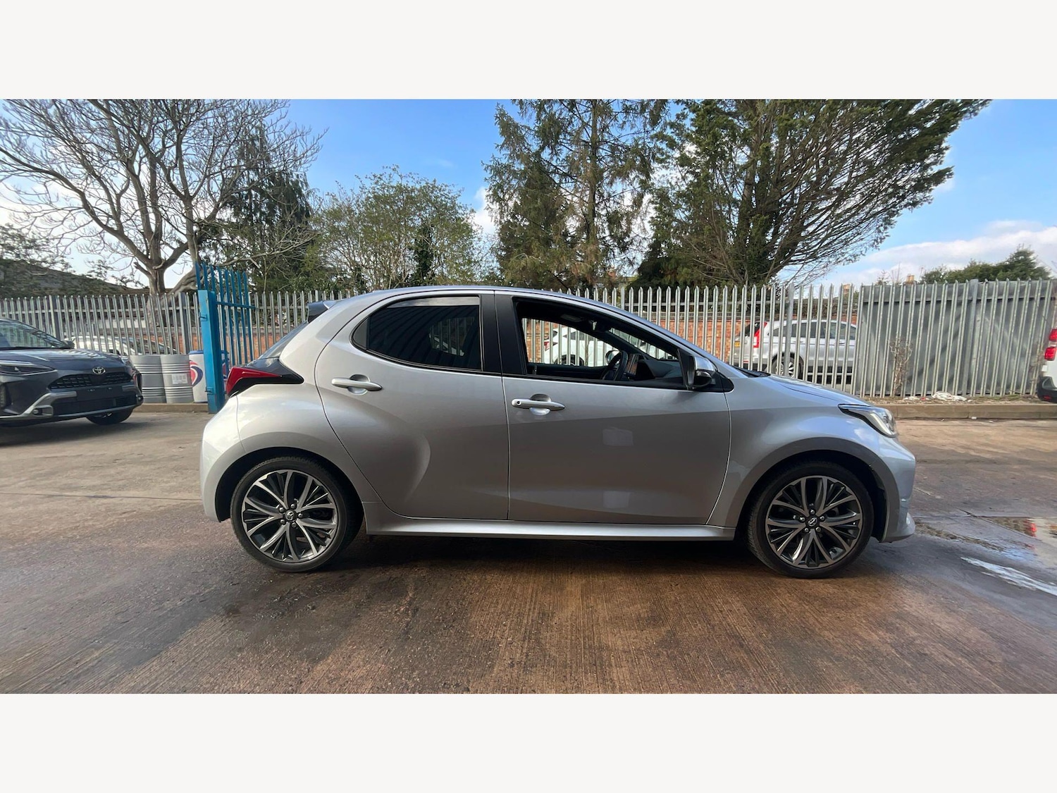 Used Toyota Yaris for sale - 78115877: Photo 18