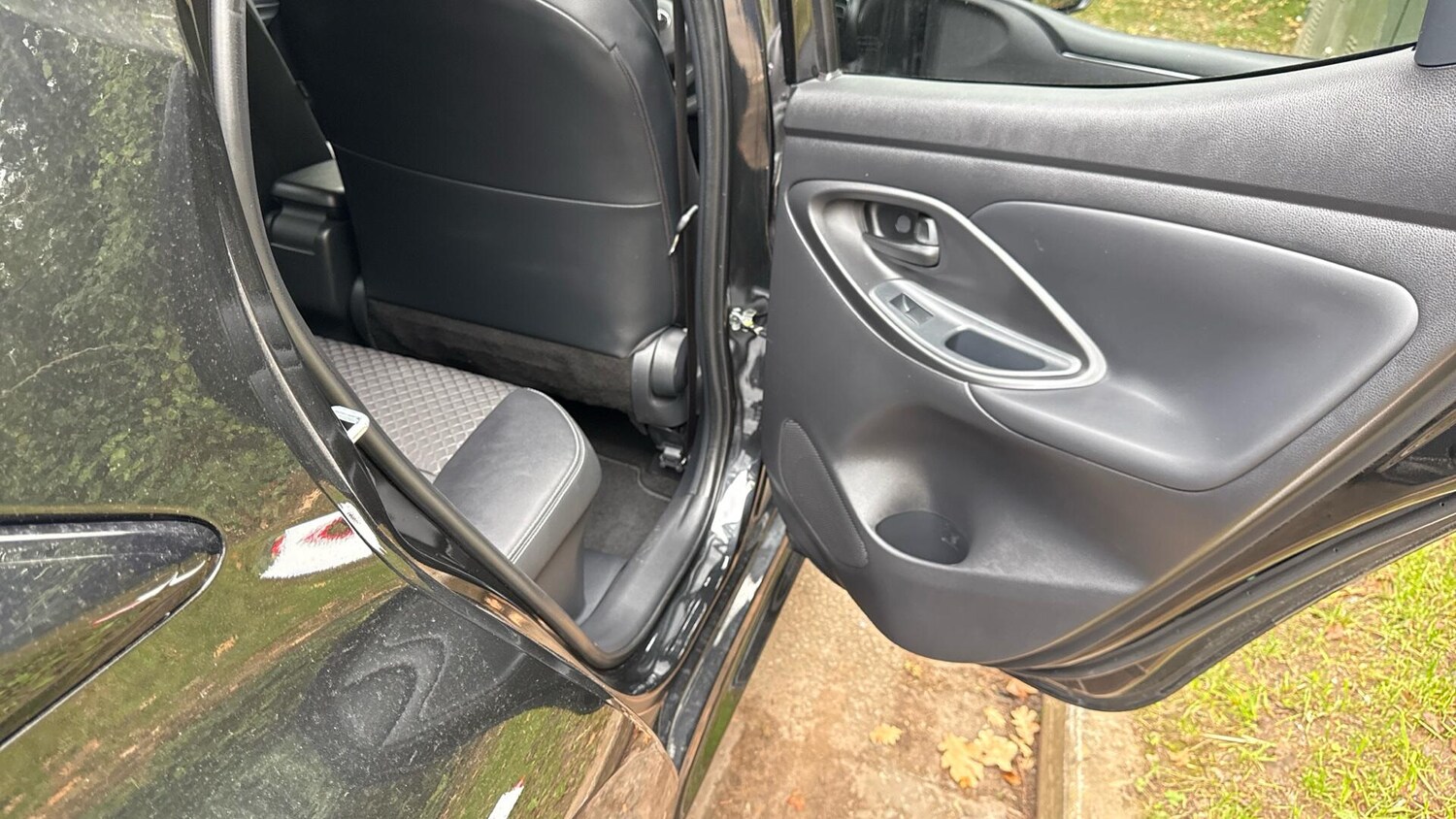 Used Toyota Yaris 2025 for sale - 77358658: Photo 43