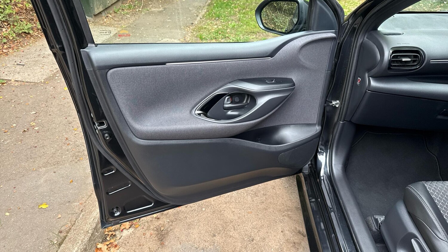 Used Toyota Yaris 2025 for sale - 77358658: Photo 49