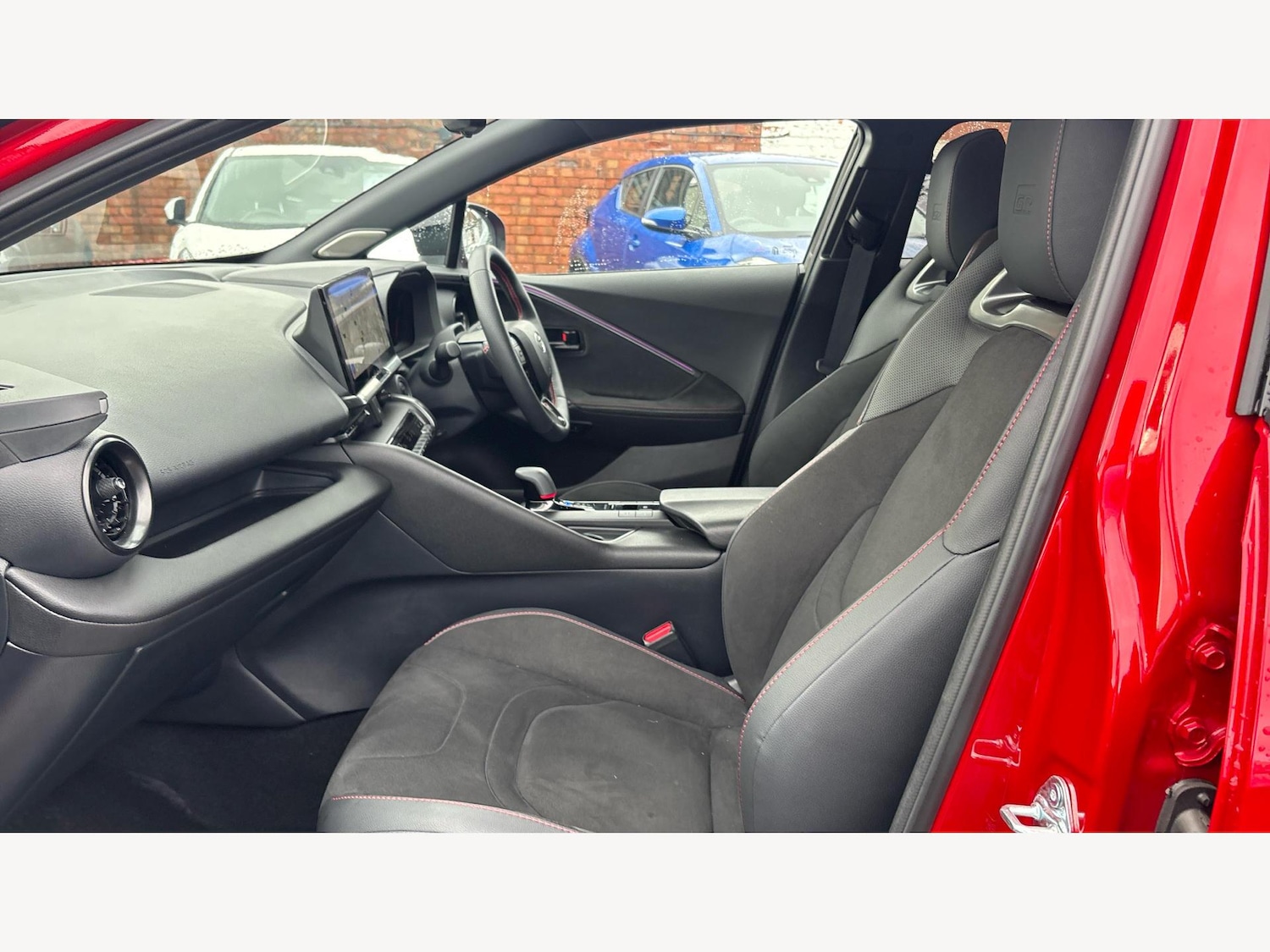 Used Toyota C-HR 2025 for sale - 77637740: Photo 12