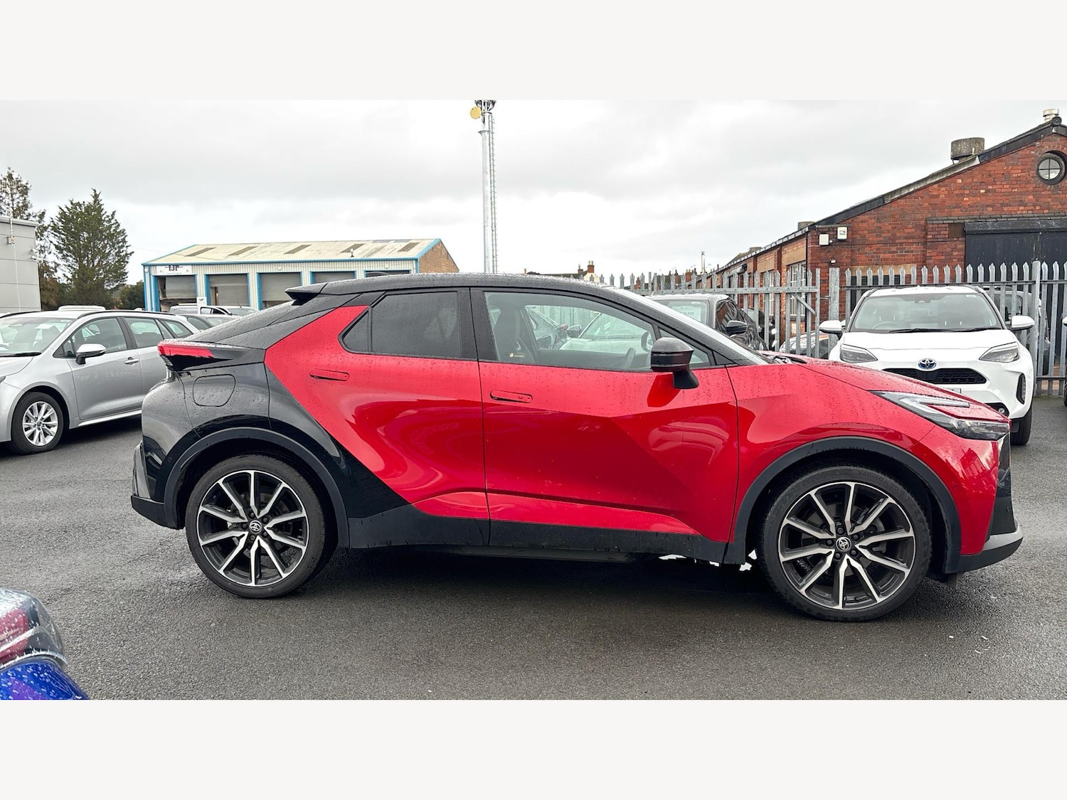 Used Toyota C-HR 2025 for sale - 77637740: Photo 18