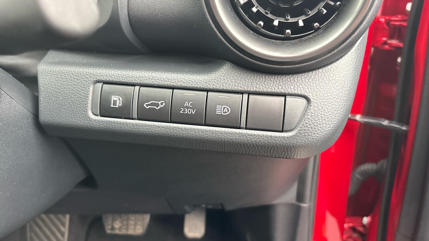 Used Toyota C-HR 2025 for sale - 77637740: Photo 57