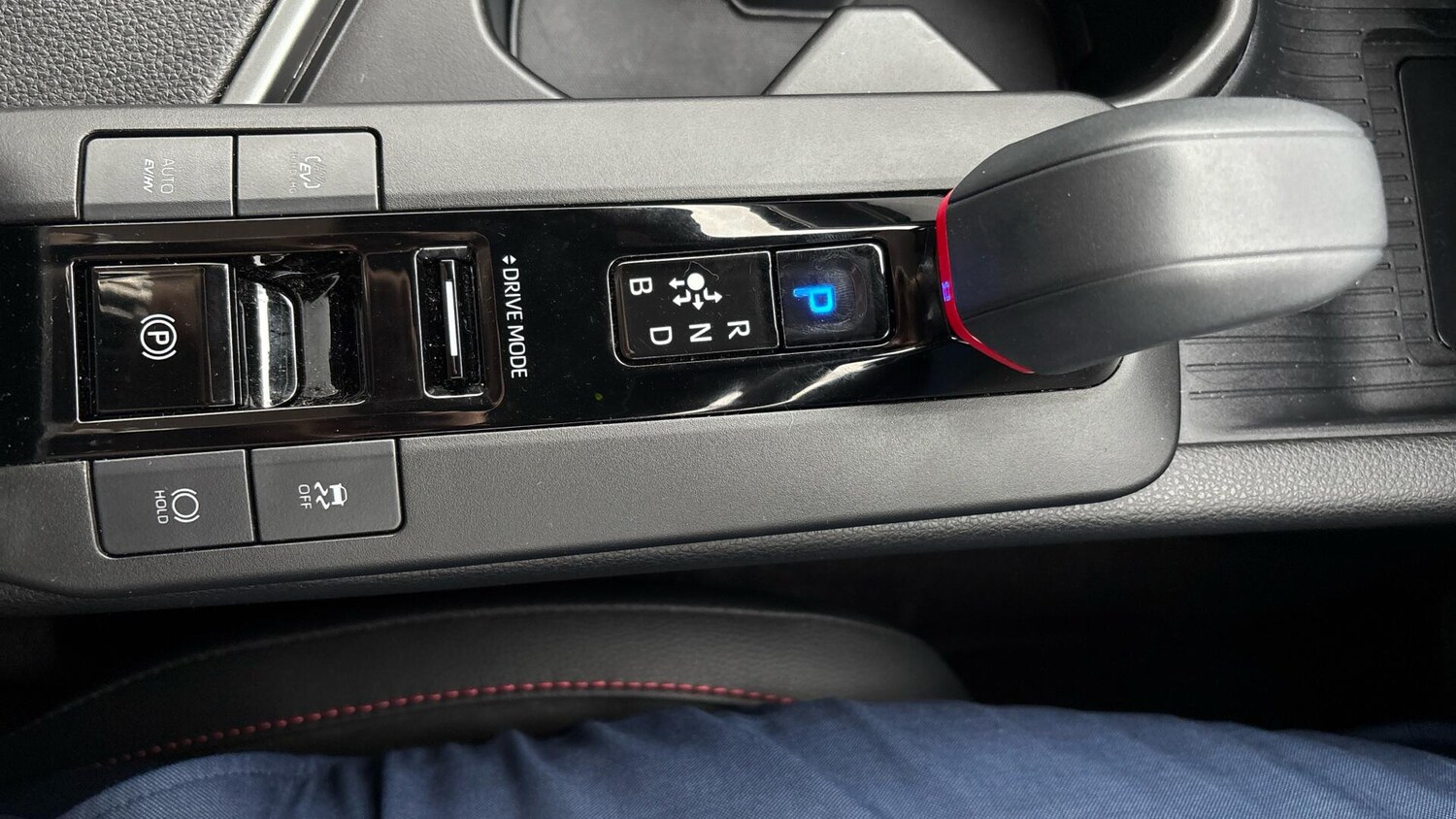 Used Toyota C-HR 2025 for sale - 77637740: Photo 69