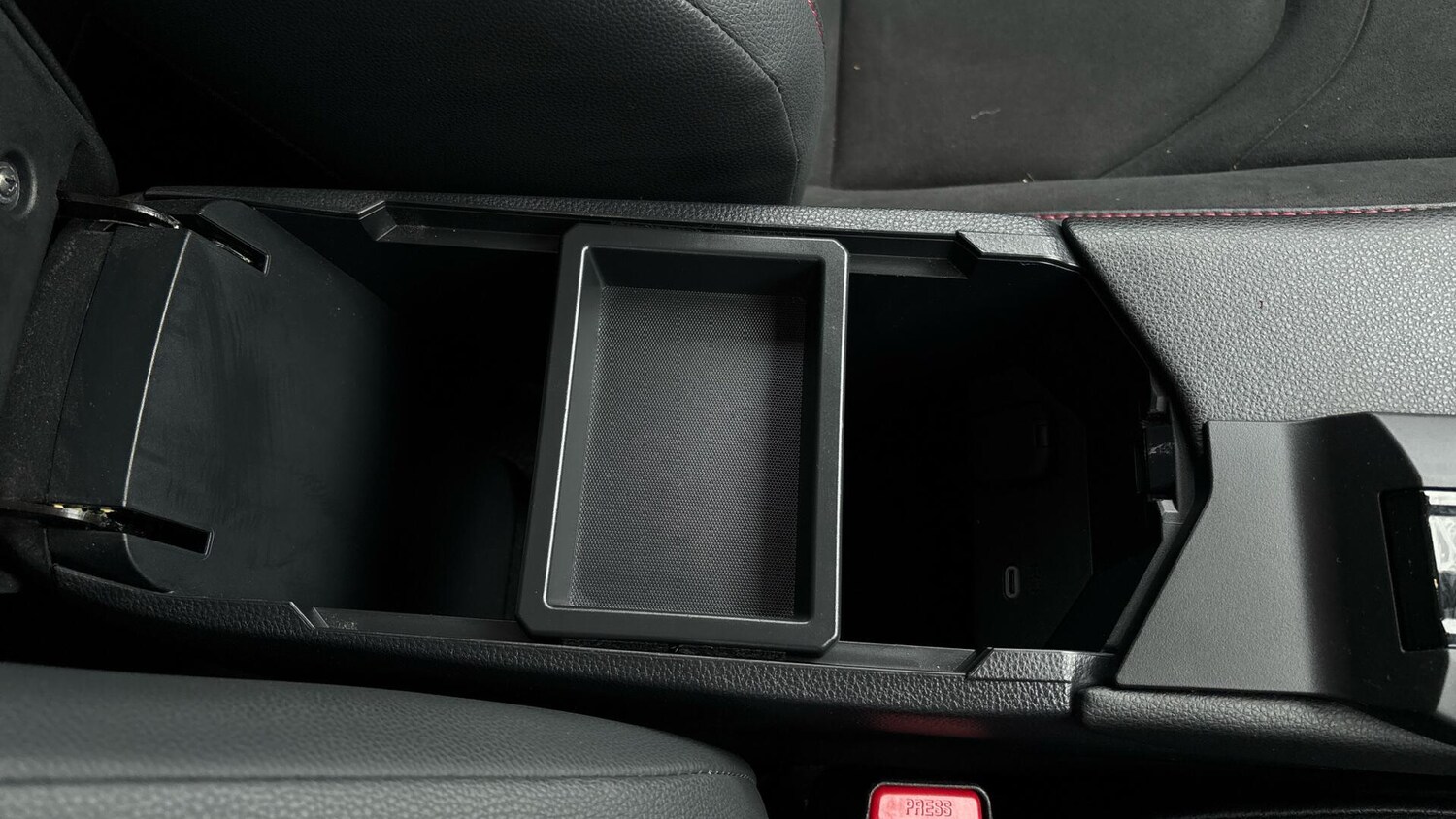 Used Toyota C-HR 2025 for sale - 77637740: Photo 89