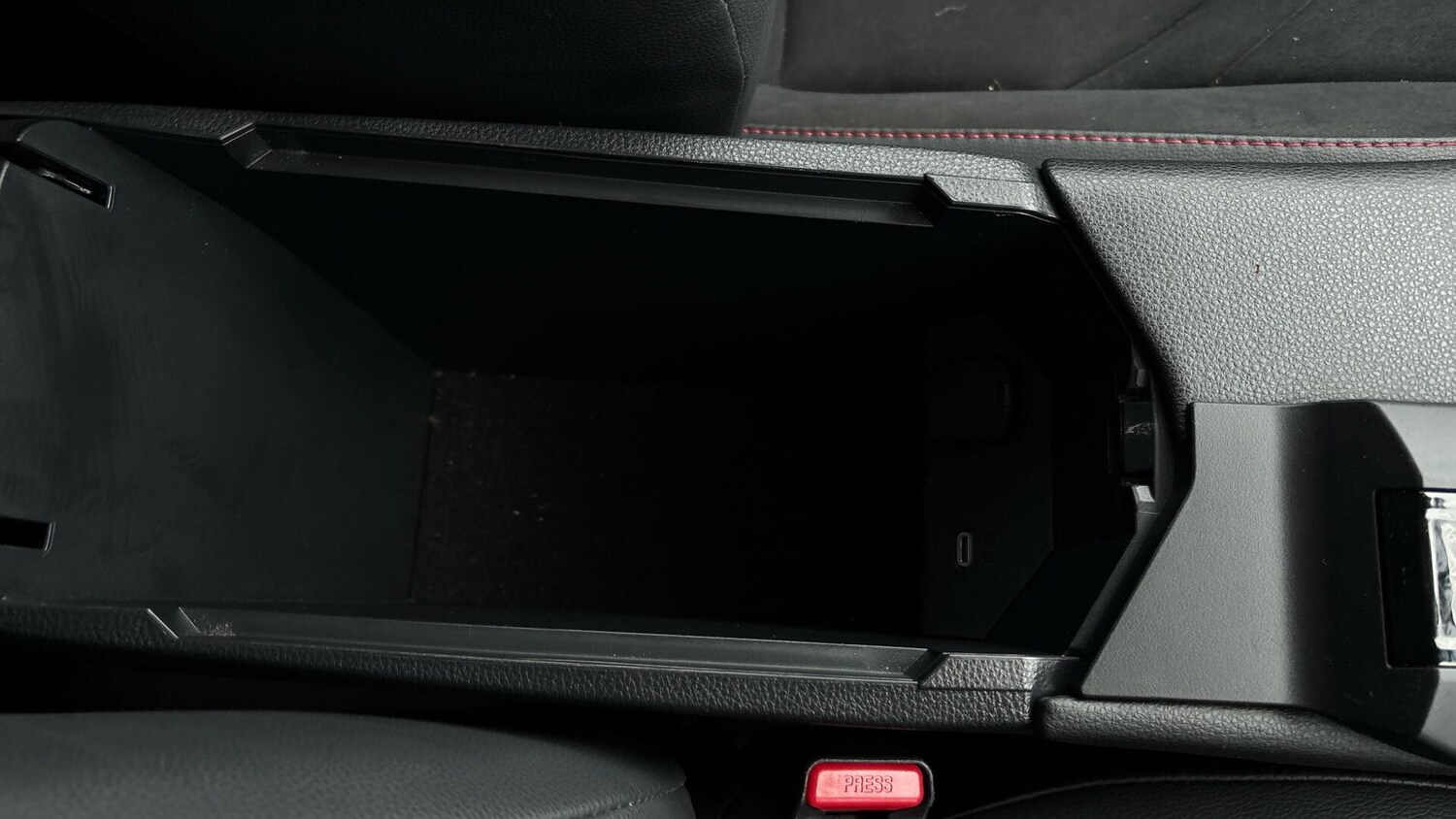 Used Toyota C-HR 2025 for sale - 77637740: Photo 90