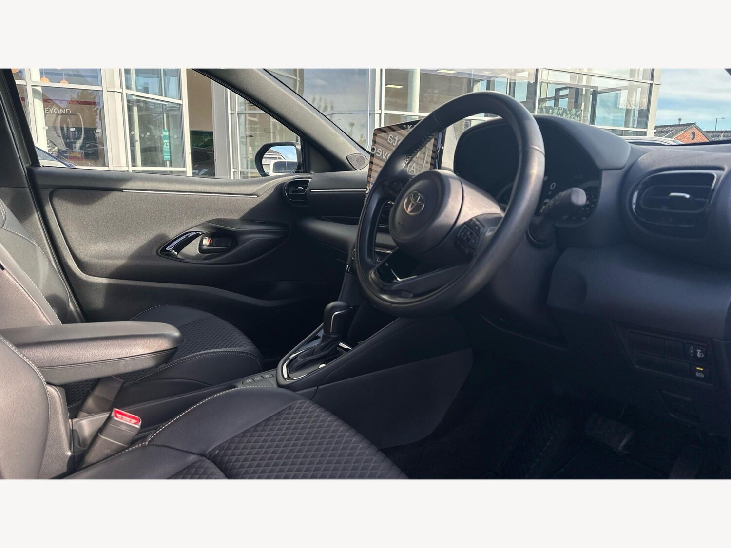 Used Toyota Yaris for sale - 77909602: Photo 13