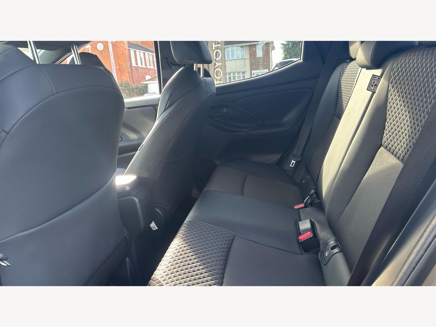 Used Toyota Yaris for sale - 77909602: Photo 14