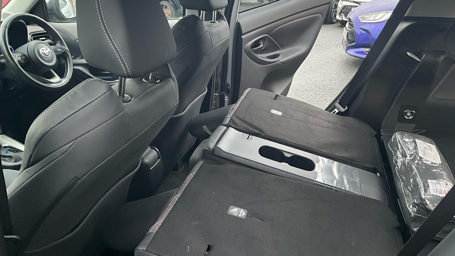 Used Toyota Yaris Cross 2022 for sale - 77637668: Photo 38