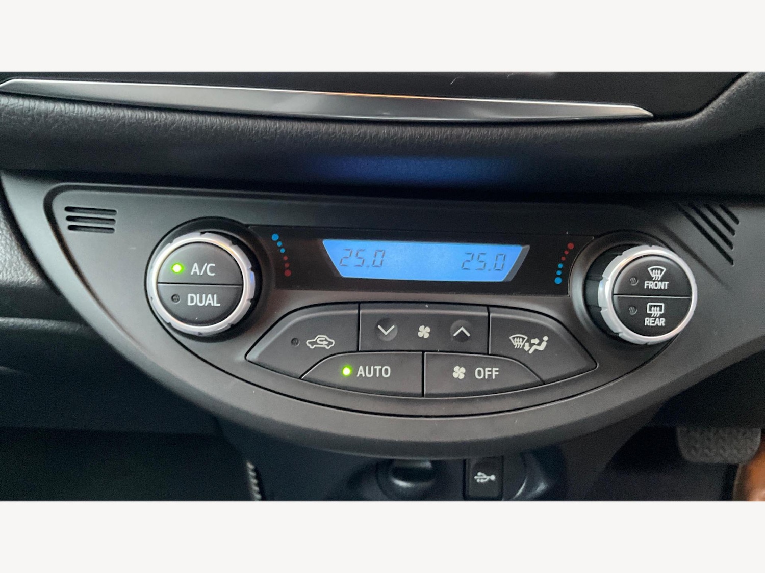 Used Toyota Yaris 2020 for sale - 77163528: Photo 28