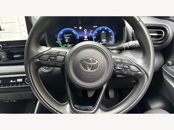 Used Toyota Yaris 2025 for sale - 76200984: Photo 10