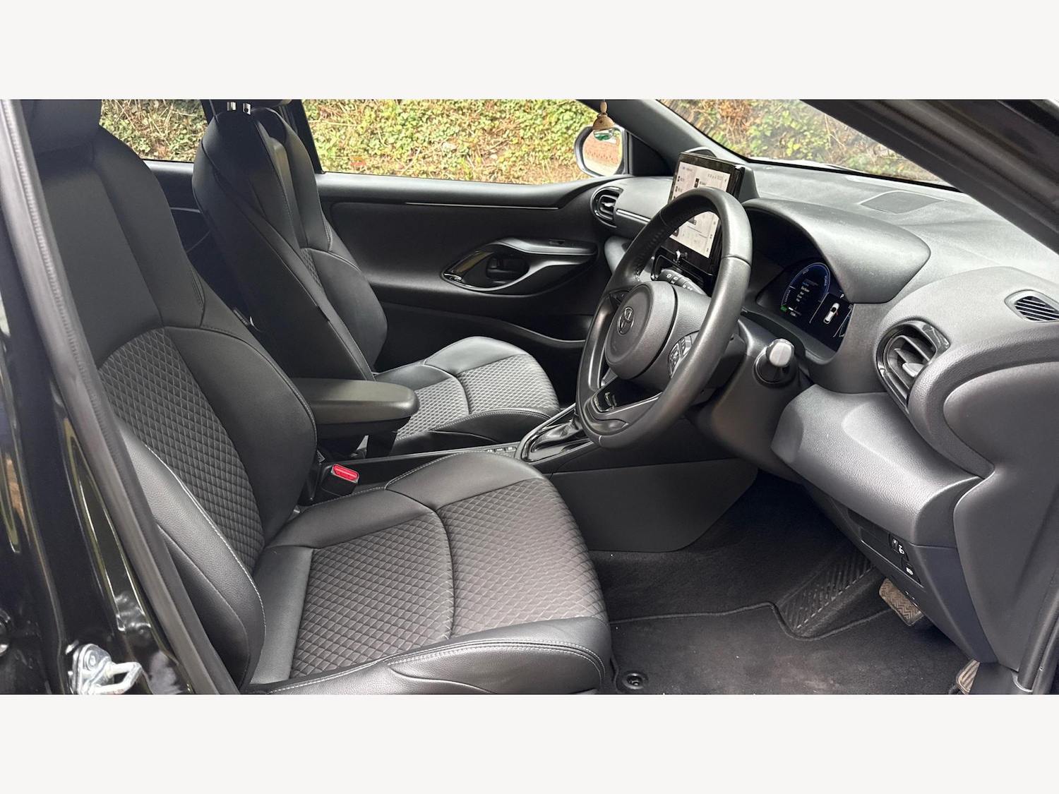 Used Toyota Yaris 2025 for sale - 76200984: Photo 13