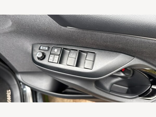 Used Toyota Yaris 2025 for sale - 76200984: Photo 41