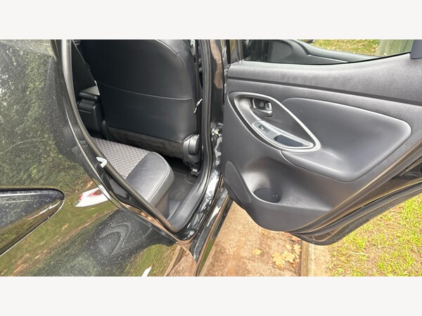 Used Toyota Yaris 2025 for sale - 76200984: Photo 43