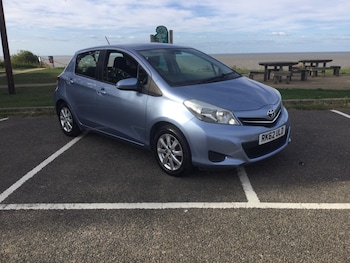 Used Toyota Yaris 2012 for sale - 76055816: Photo