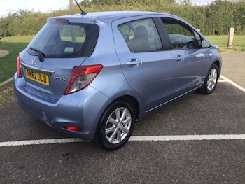 Used Toyota Yaris 2012 for sale - 76055816: Photo