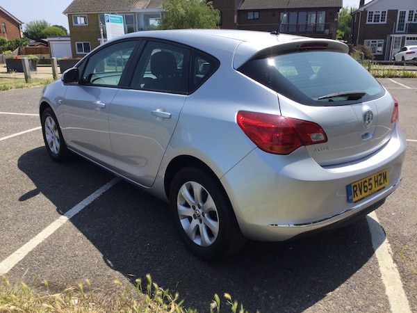 Used Vauxhall Astra 2015 for sale - 74976415: Photo 3