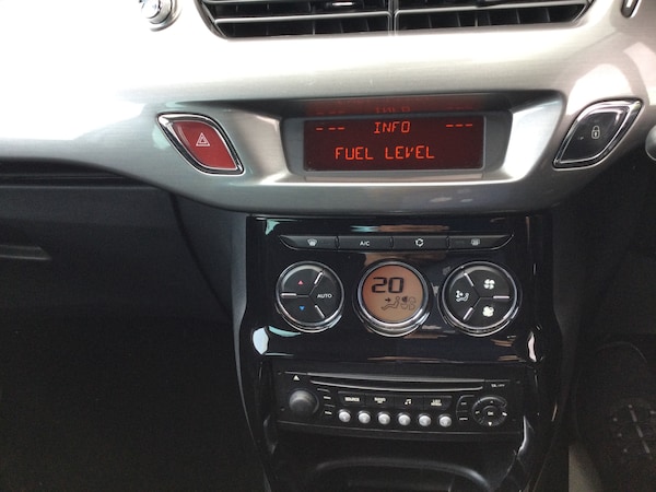 Used Citroen C3 2010 for sale - 75738718: Photo 9