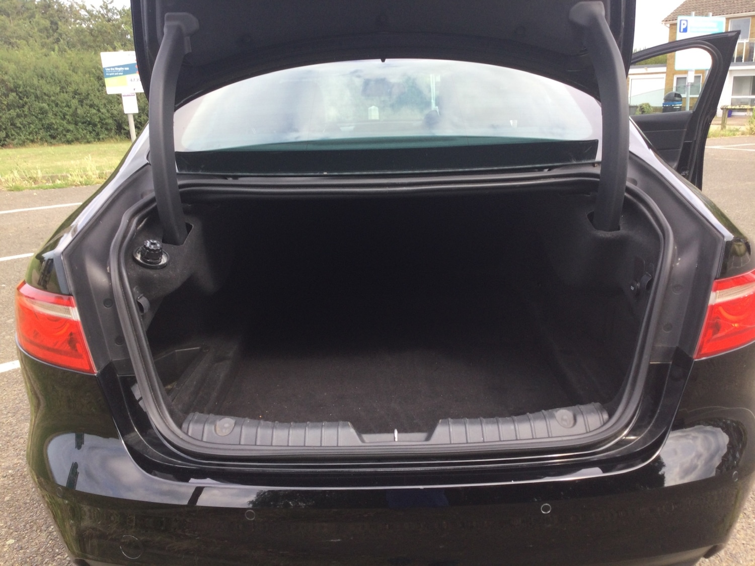 Used Jaguar XF 2016 for sale - 78032145: Photo 7