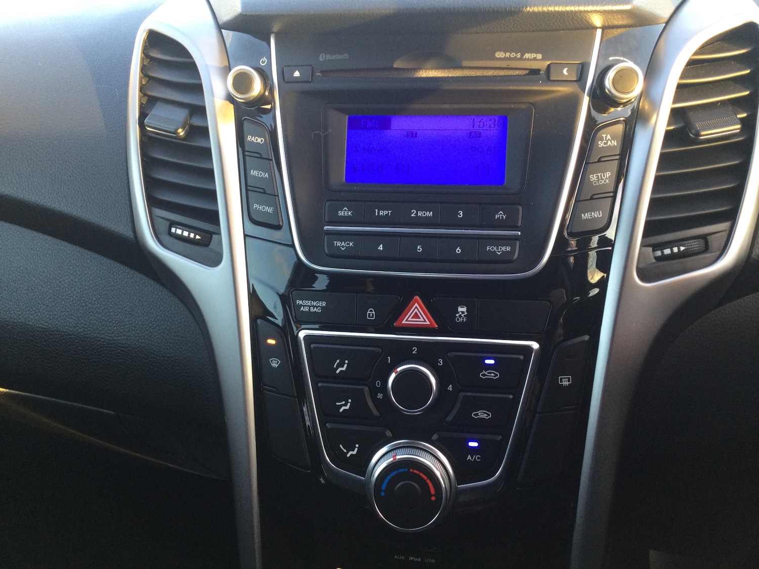 Used Hyundai i30 2014 for sale - 78183242: Photo 9