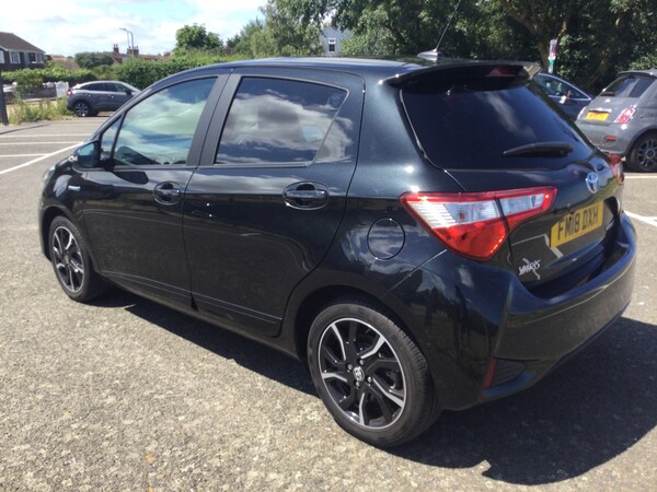 Used Toyota Yaris 2018 for sale - 75086265: Photo 3