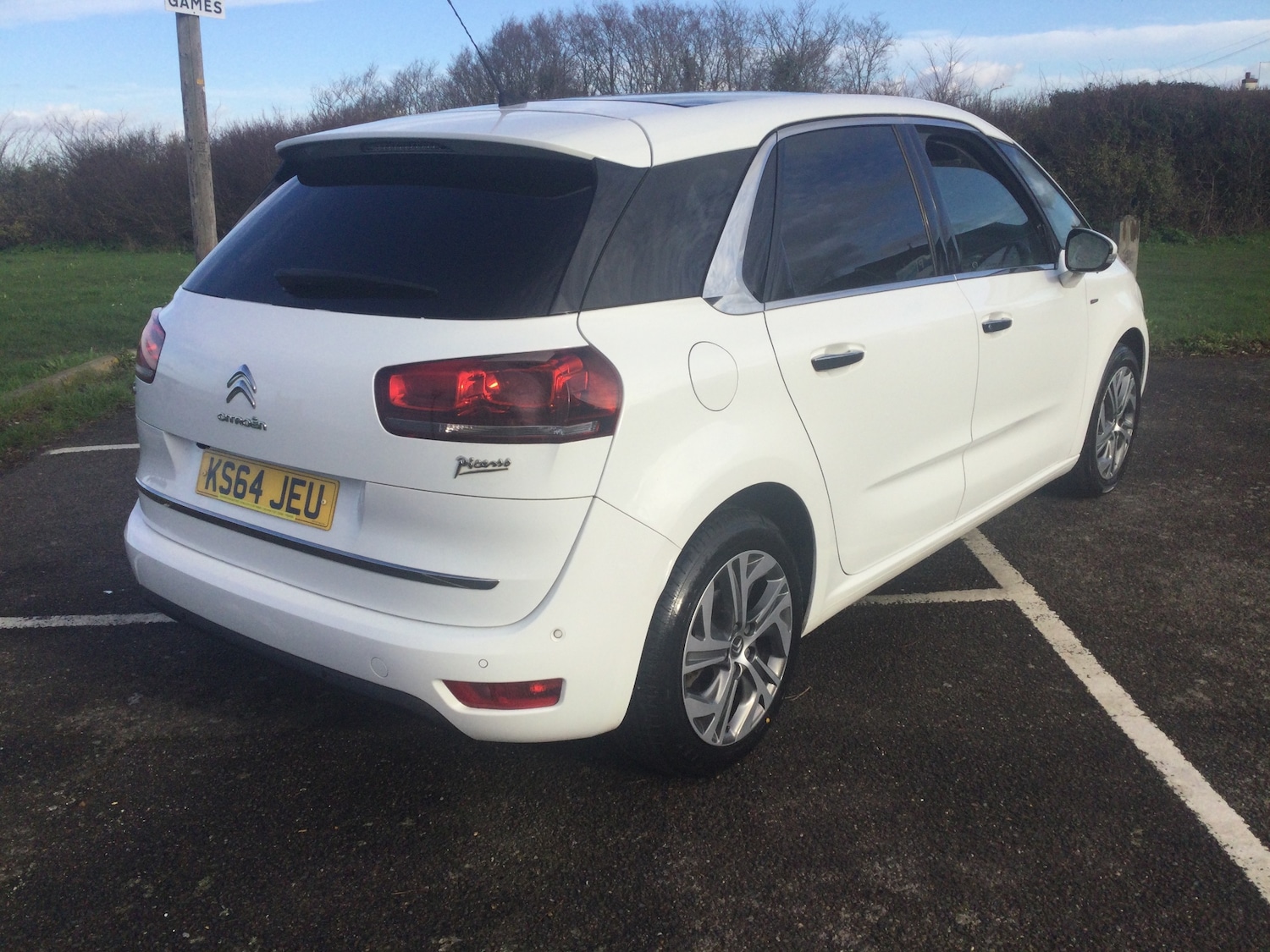 Used Citroen C4 Picasso 2014 for sale - 76835620: Photo 4
