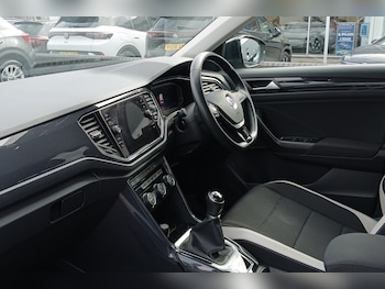 Used Volkswagen T-Roc 2020 for sale - 78206883: Photo