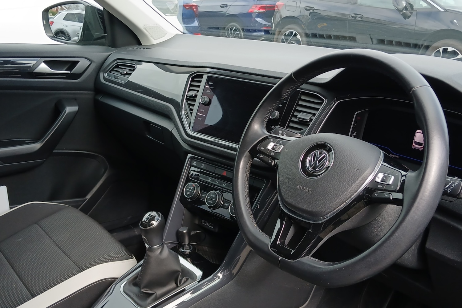 Used Volkswagen T-Roc 2020 for sale - 78206883: Photo 6