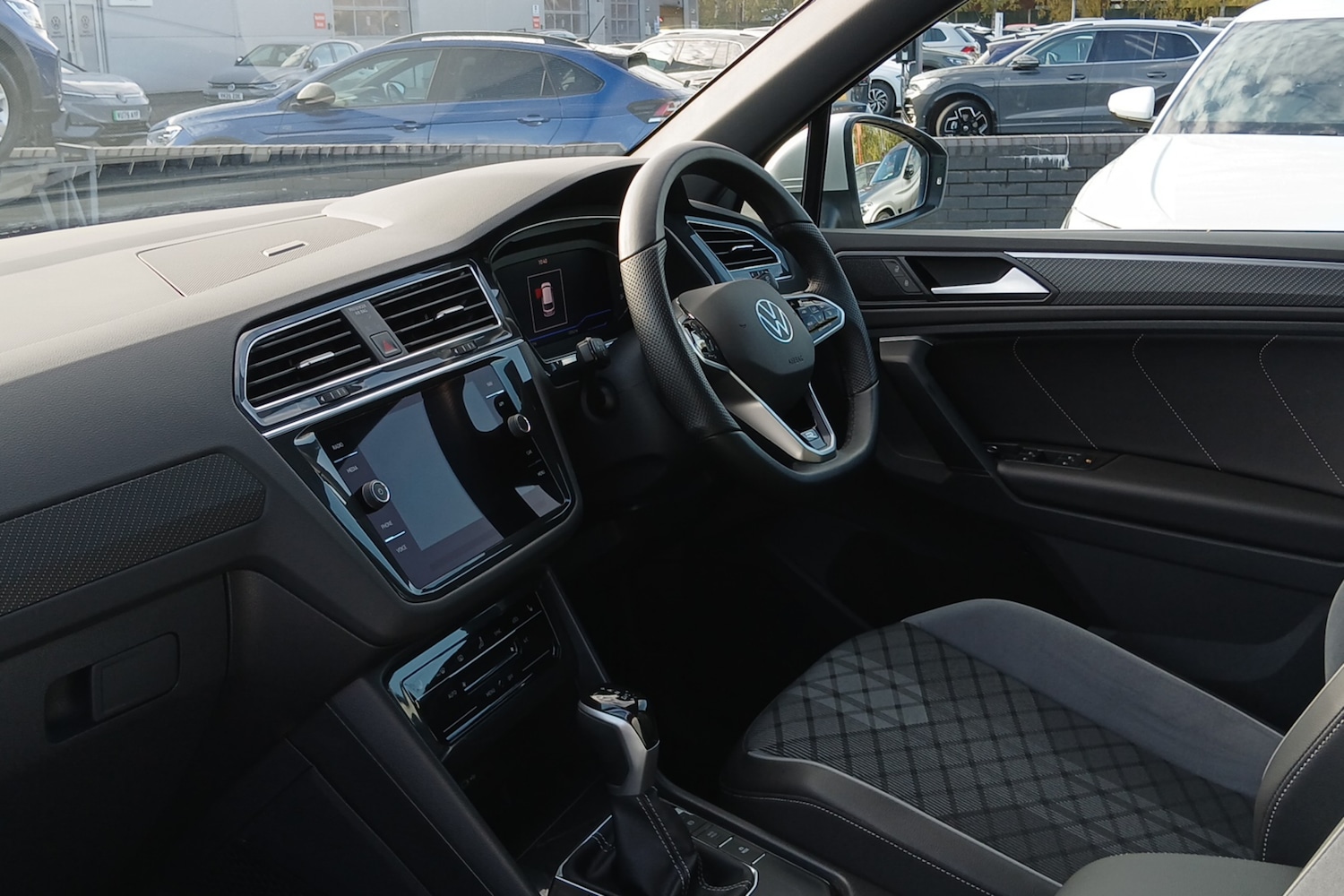 Used Volkswagen Tiguan 2023 for sale - 76675935: Photo 2