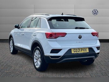 Used Volkswagen T-Roc 2021 for sale - 77685534: Photo