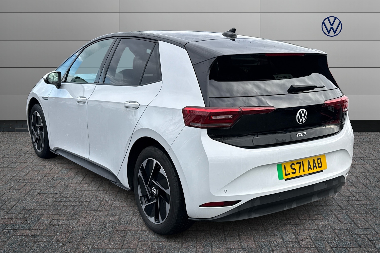 Used Volkswagen ID.3 2021 for sale - 77600011: Photo 3