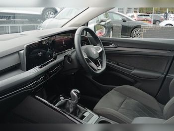 Used Volkswagen Golf 2023 for sale - 76951357: Photo